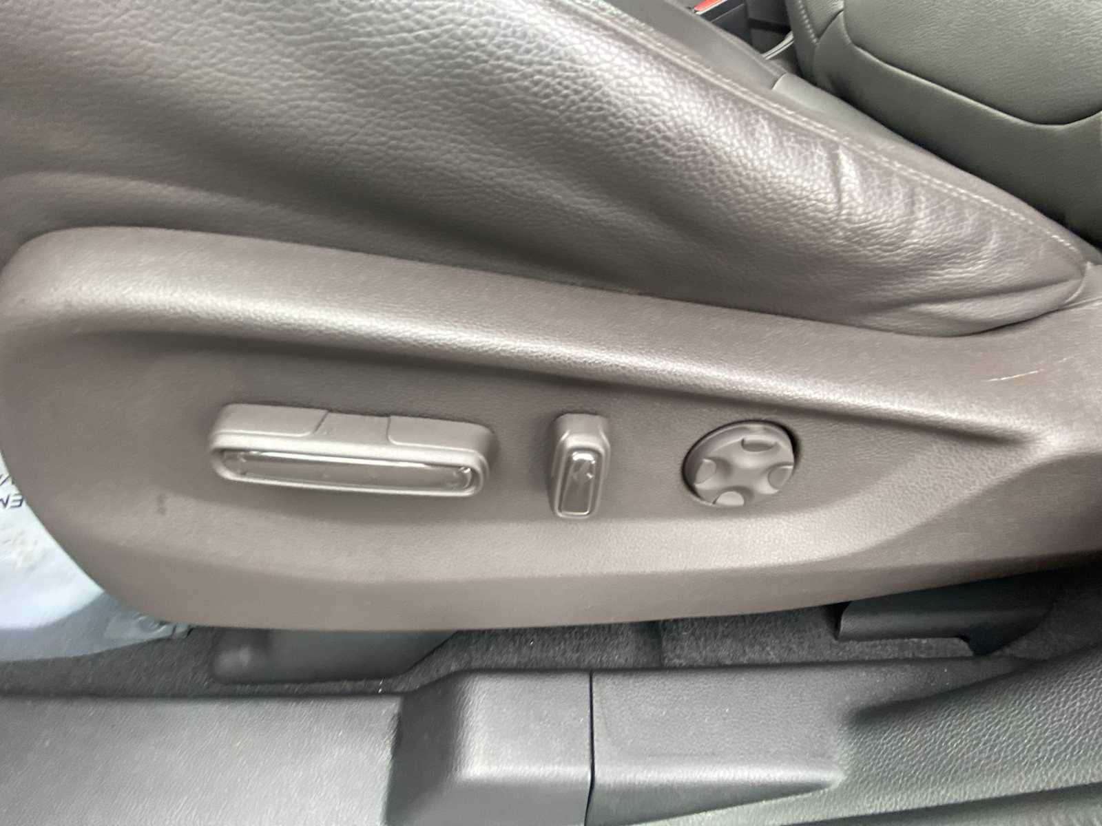 Thumbnail: 2018 Honda Odyssey - 14