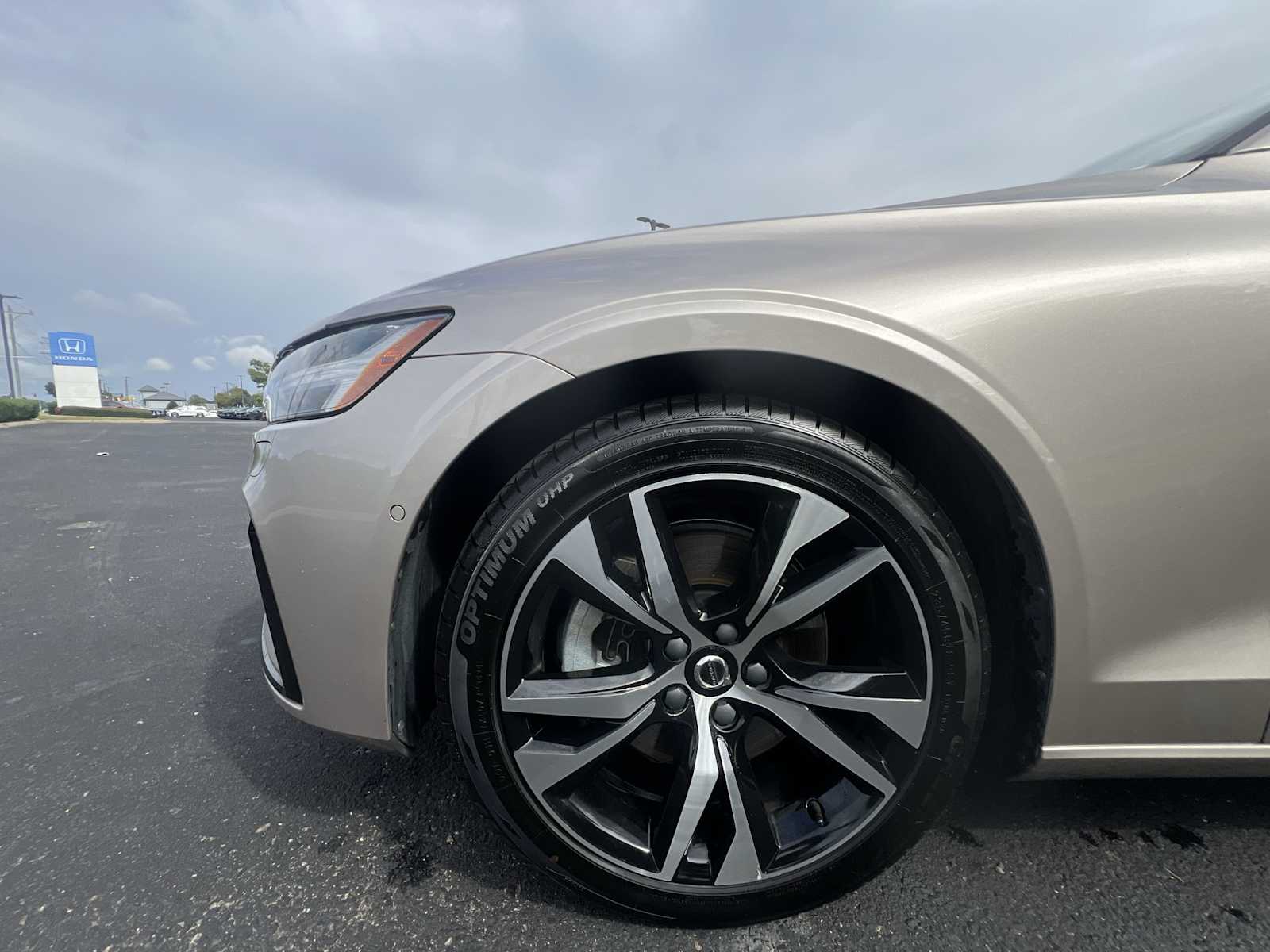 Thumbnail: 2024 Volvo S60 - 19