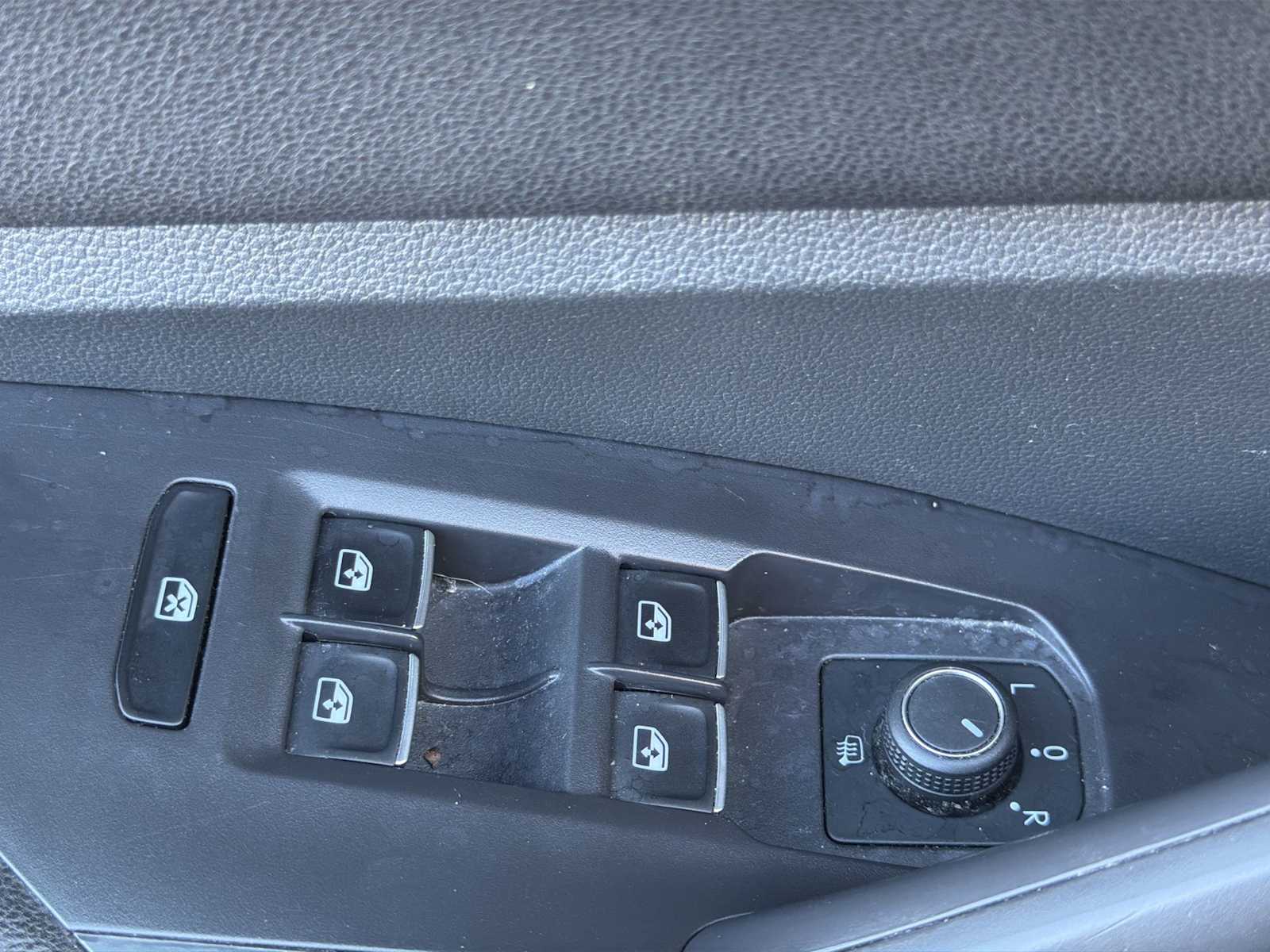 Thumbnail: 2024 Volkswagen Jetta - 15