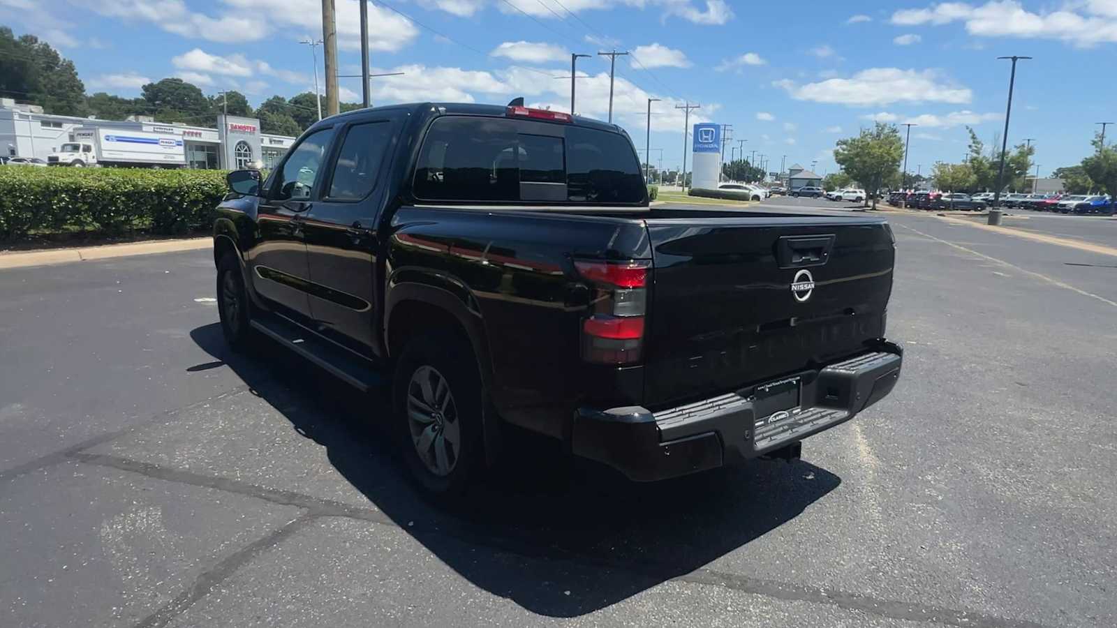 Thumbnail: 2025 Nissan Frontier - 7