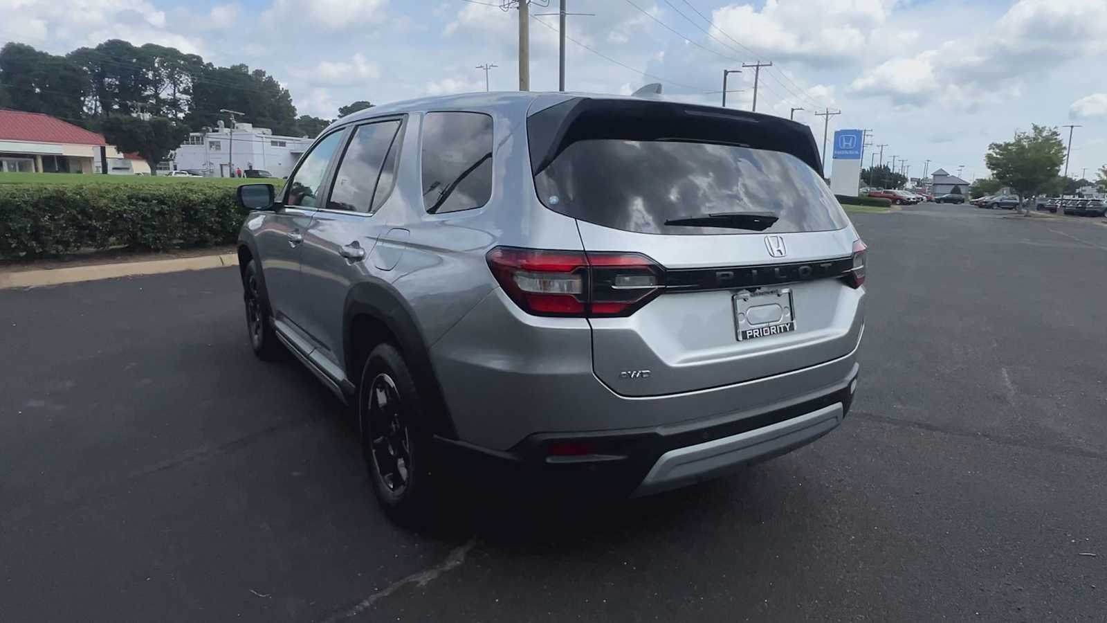Thumbnail: 2025 Honda Pilot - 7
