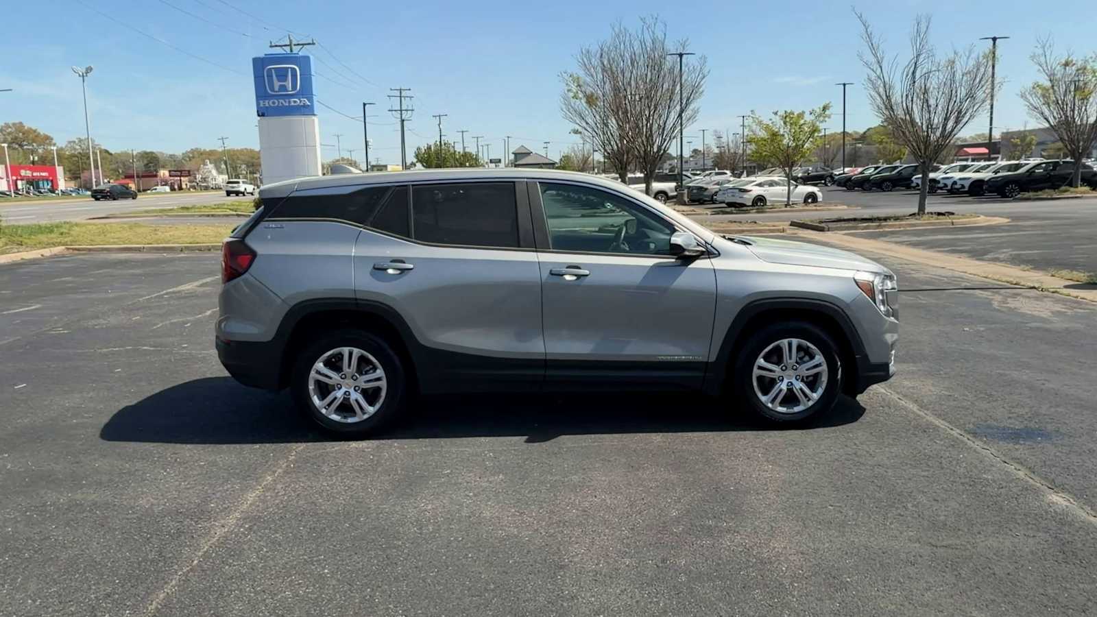 Thumbnail: 2024 GMC Terrain - 9