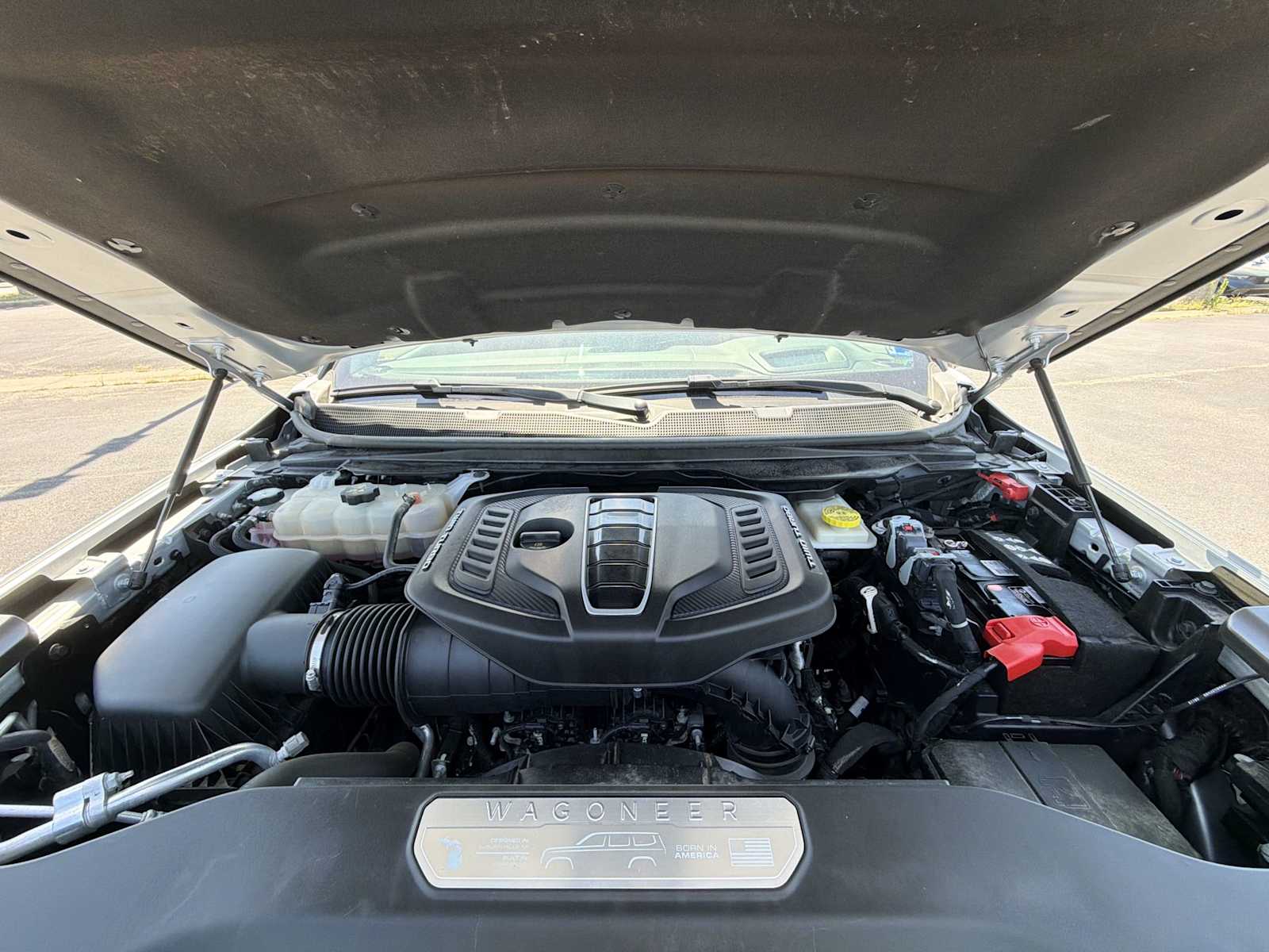 Thumbnail: 2024 Jeep Grand Wagoneer L - 18