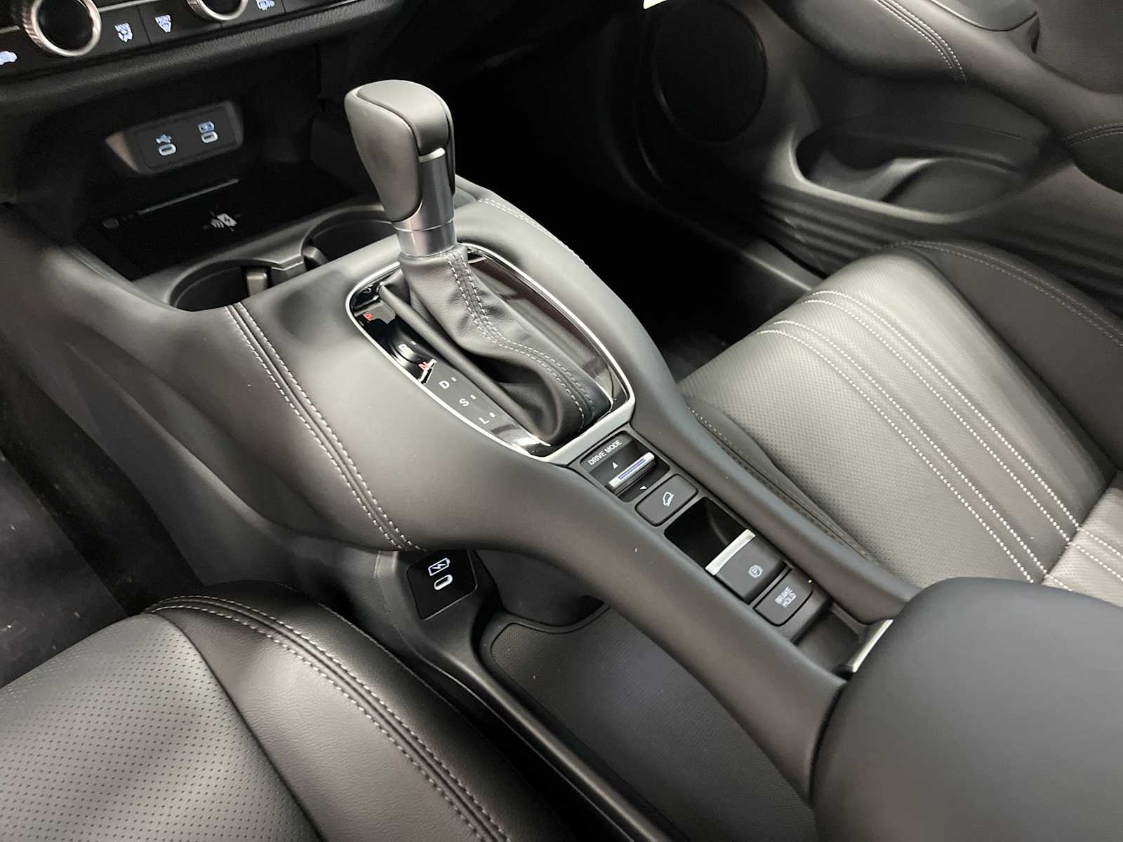 Thumbnail: 2026 Honda HR-V - 16