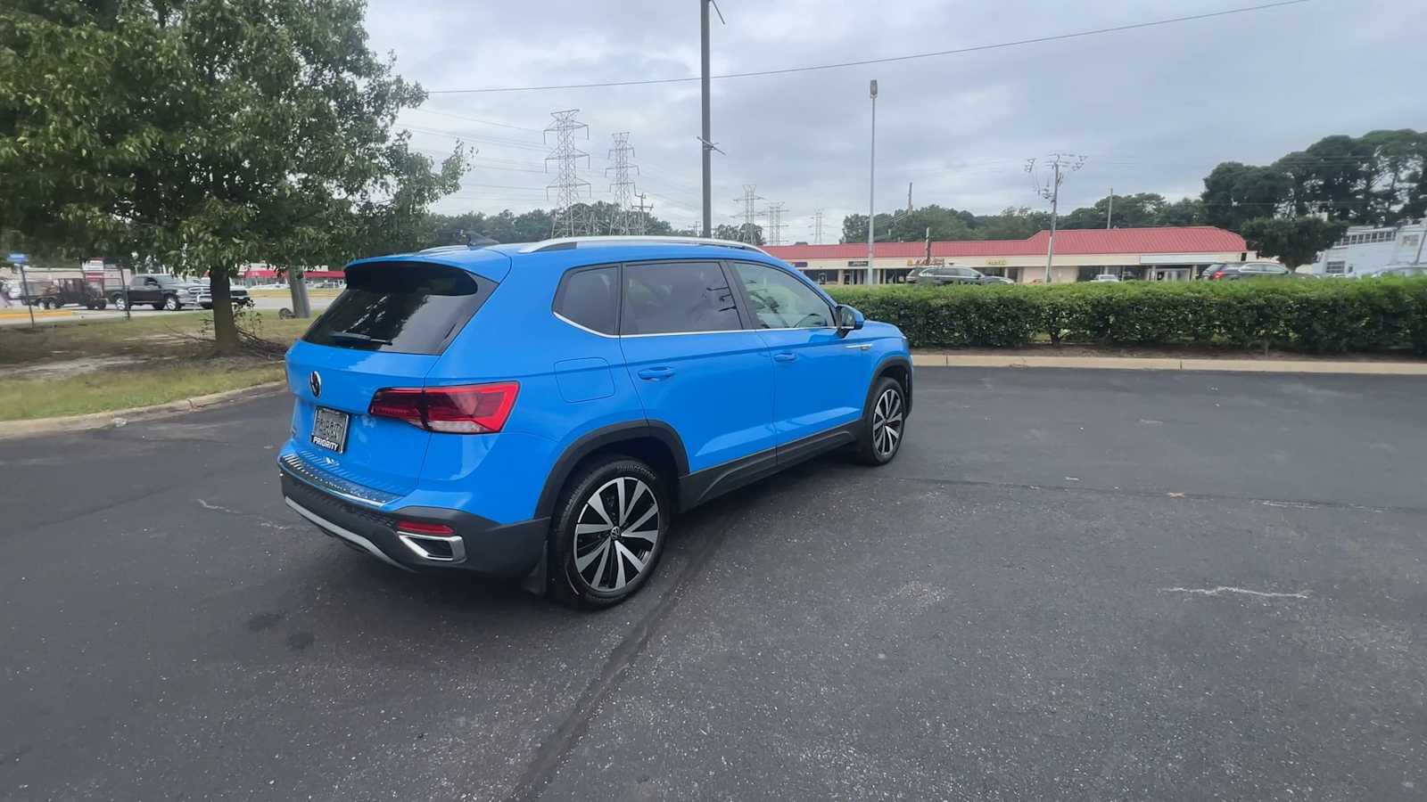 Thumbnail: 2024 Volkswagen Taos - 8