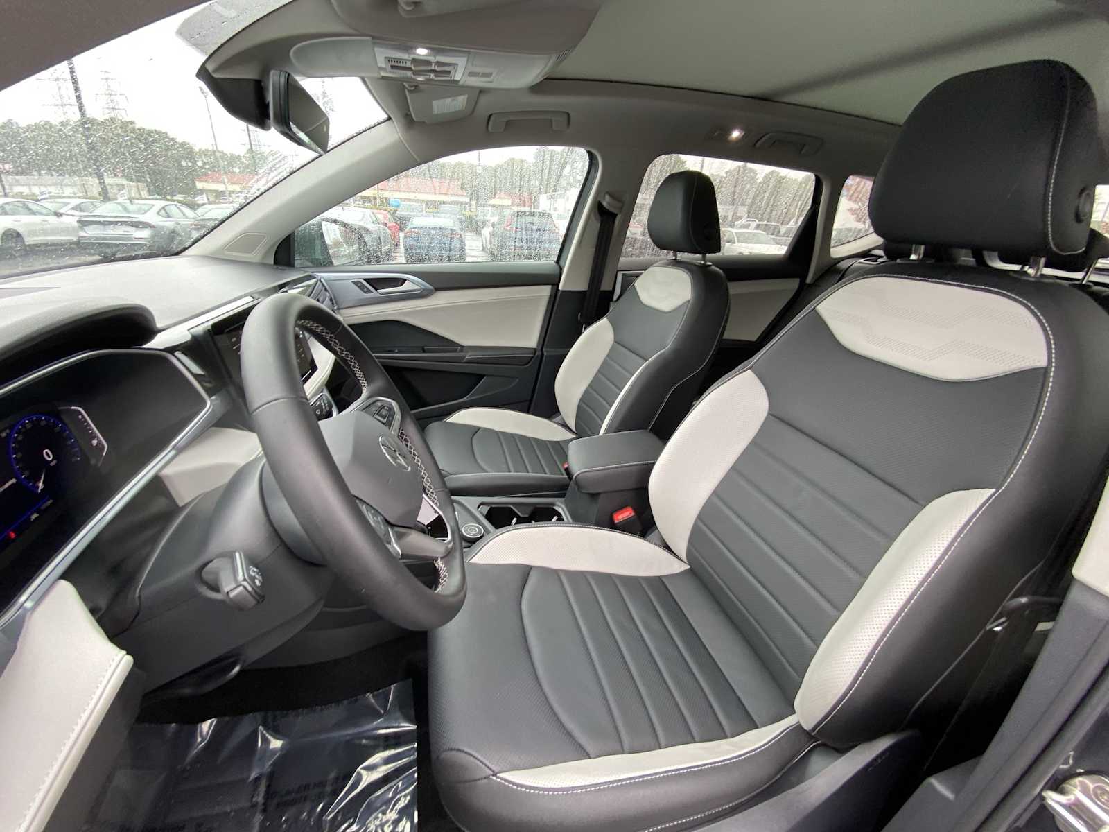 Thumbnail: 2025 Volkswagen Taos - 13