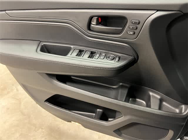Thumbnail: 2024 Honda Odyssey - 15