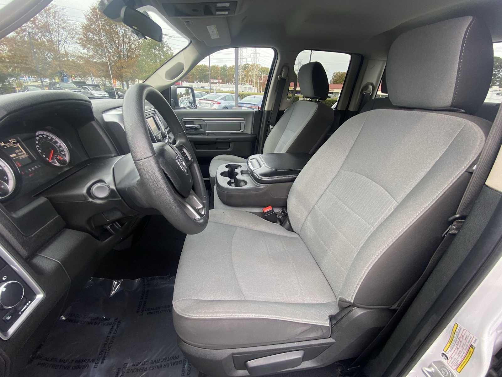 Thumbnail: 2024 RAM 1500 Classic - 13