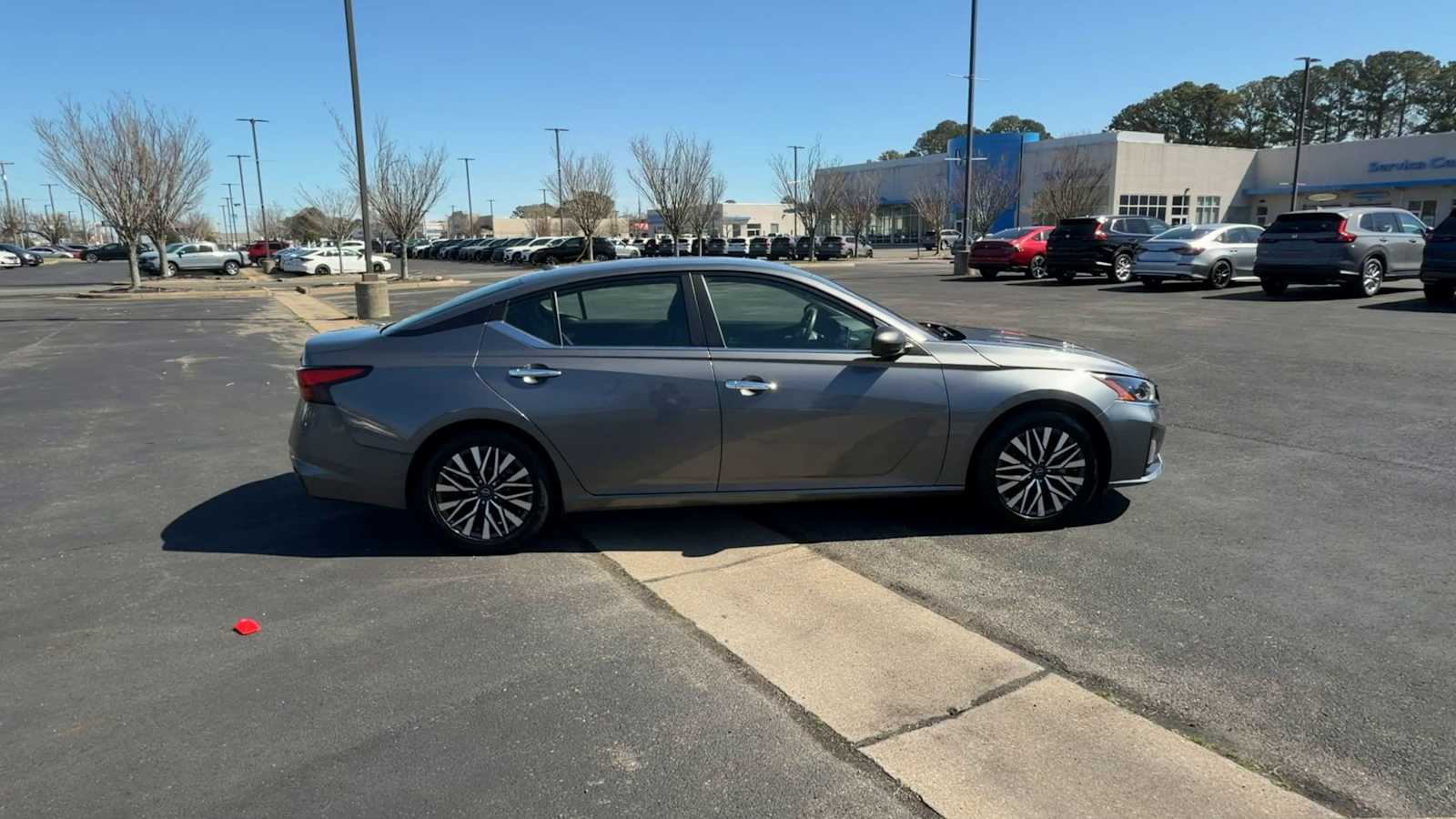 Thumbnail: 2024 Nissan Altima - 9