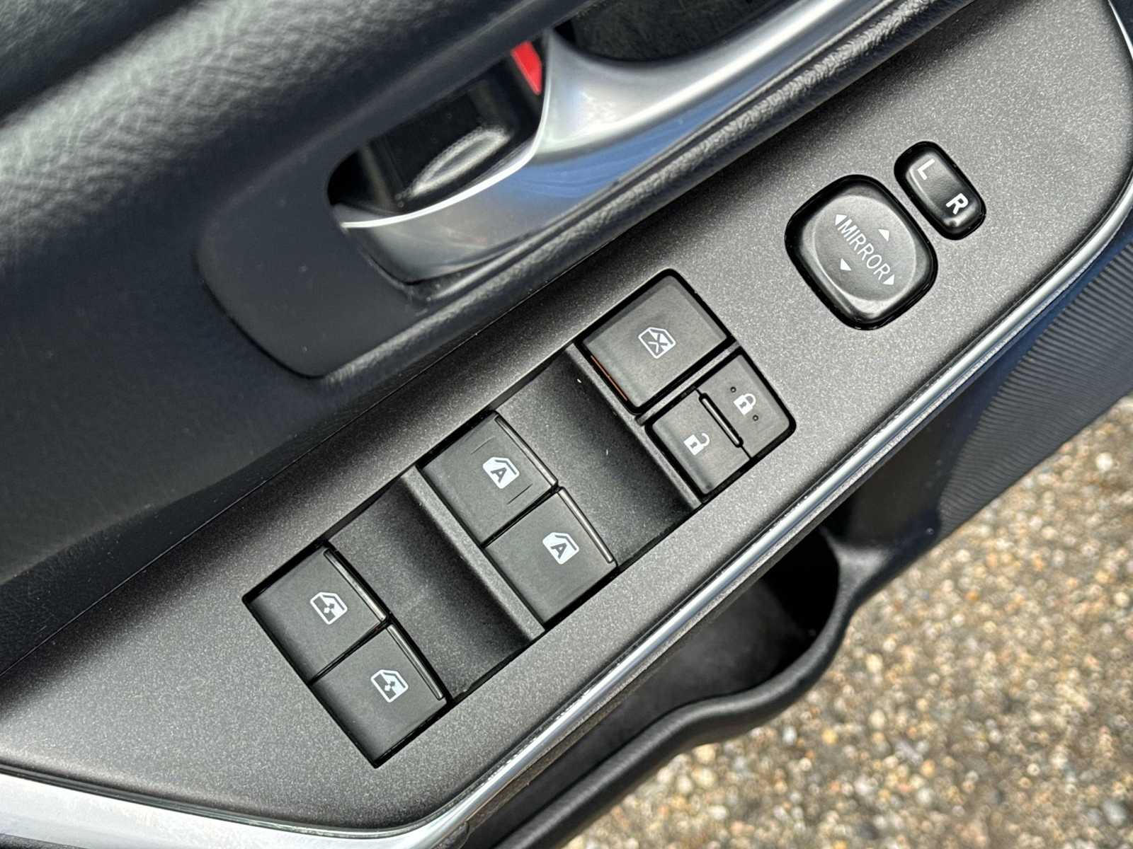 Thumbnail: 2017 Toyota Camry - 15