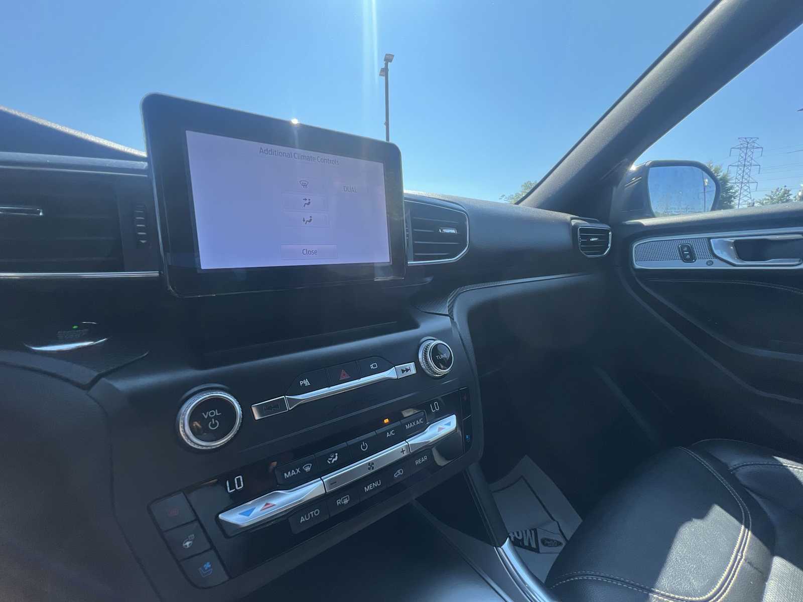 Thumbnail: 2020 Ford Explorer - 16