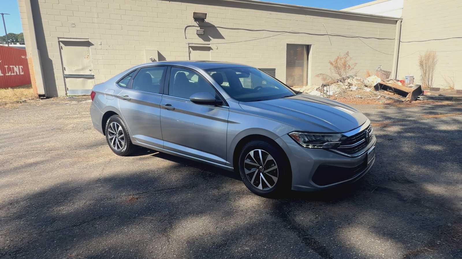 Thumbnail: 2024 Volkswagen Jetta - 4