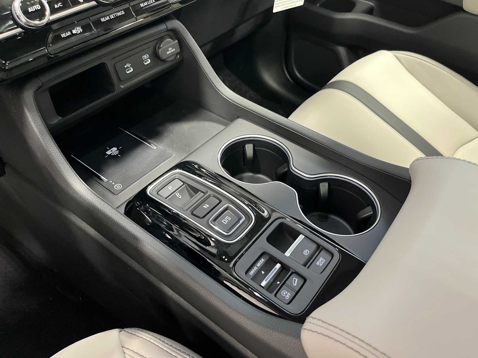 Thumbnail: 2026 Honda Pilot - 16