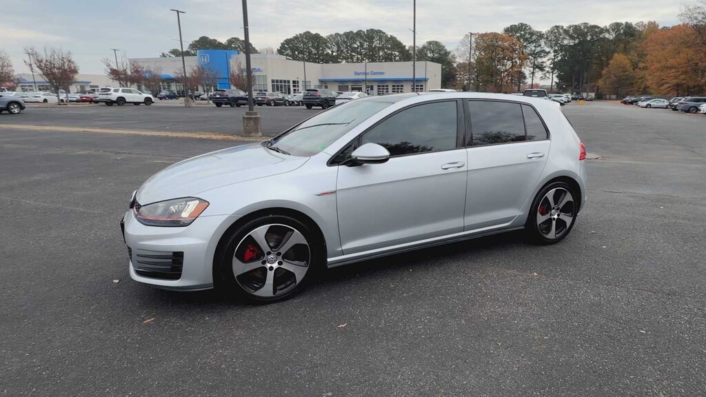 Used 2015 Volkswagen Golf GTI 2.0T SE 4-Door Hatchback