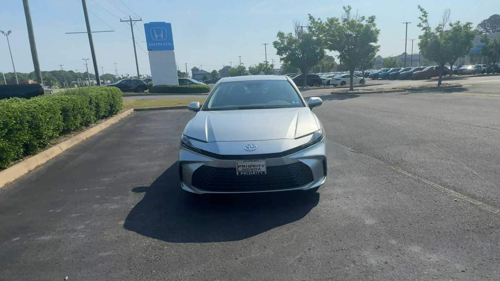 Thumbnail: 2025 Toyota Camry - 3