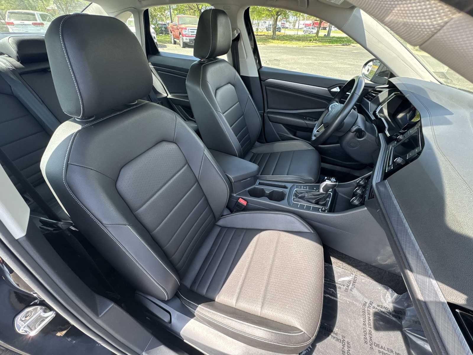 Thumbnail: 2024 Volkswagen Jetta - 25