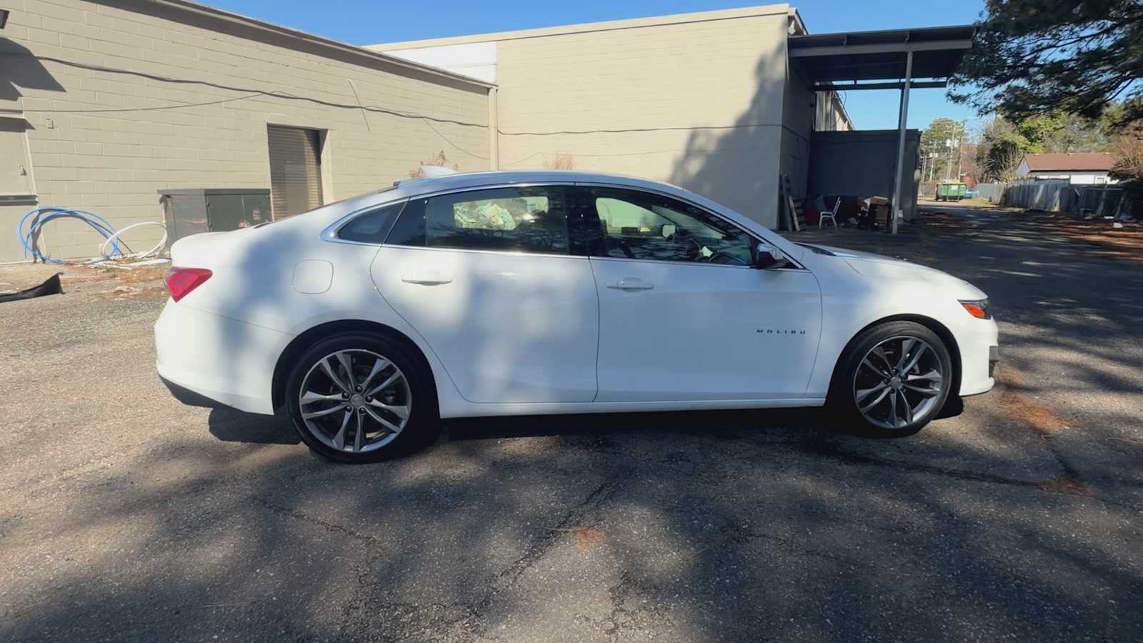 Thumbnail: 2024 Chevrolet Malibu - 9