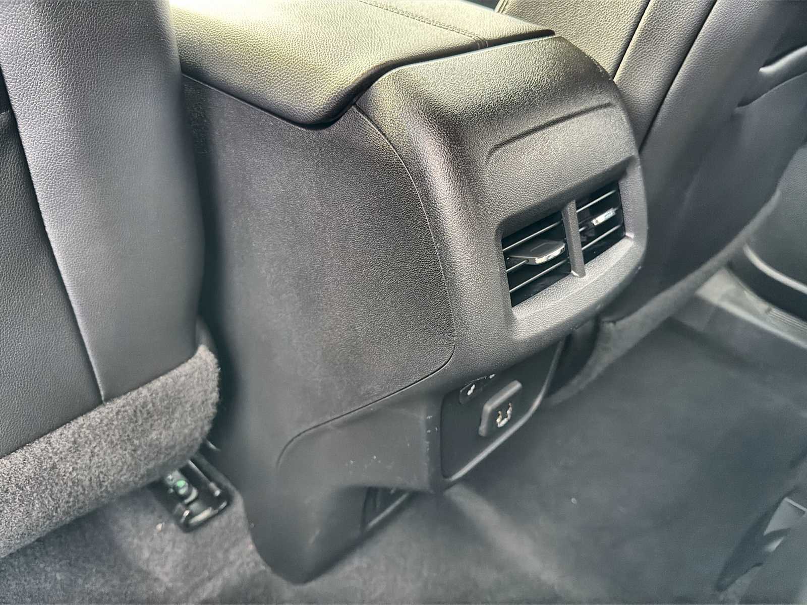 Thumbnail: 2021 Chevrolet Equinox - 21