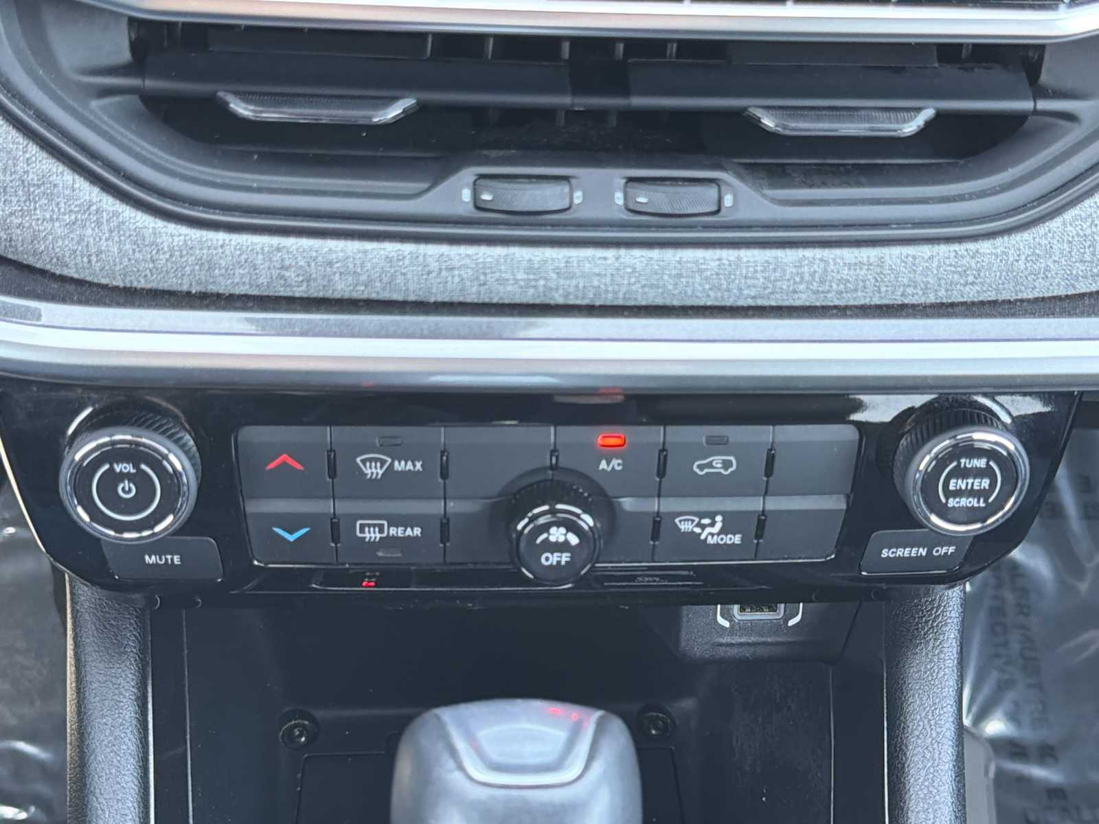 Thumbnail: 2024 Jeep Compass - 16