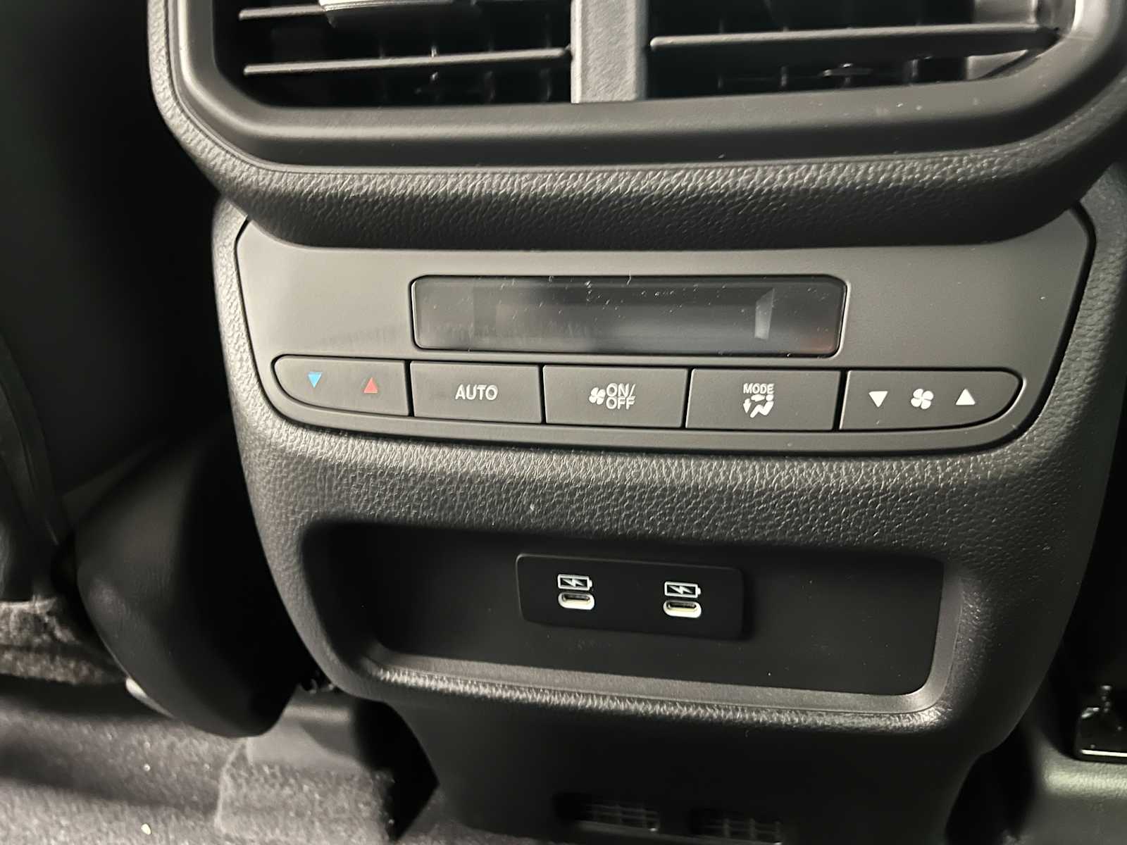 Thumbnail: 2026 Honda Pilot - 25