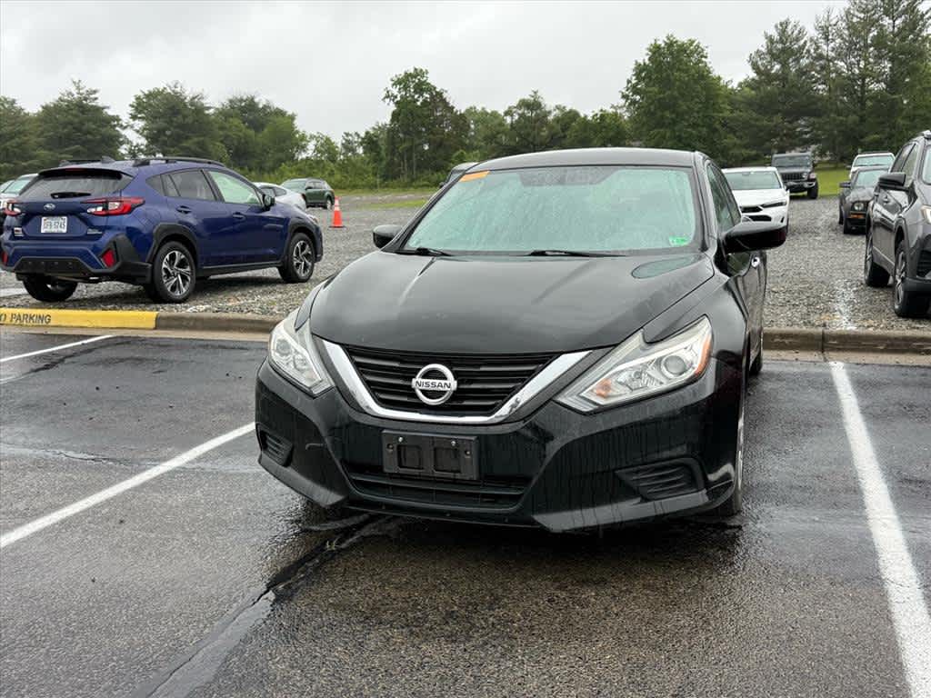 Thumbnail: 2016 Nissan Altima - 4