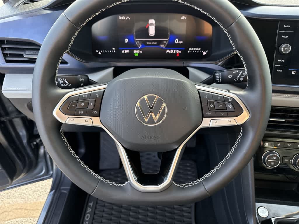 Thumbnail: 2024 Volkswagen Taos - 18