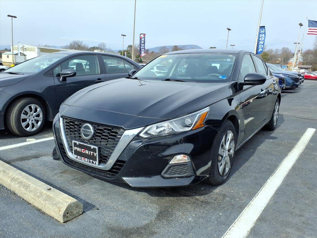 Thumbnail: 2020 Nissan Altima - 3