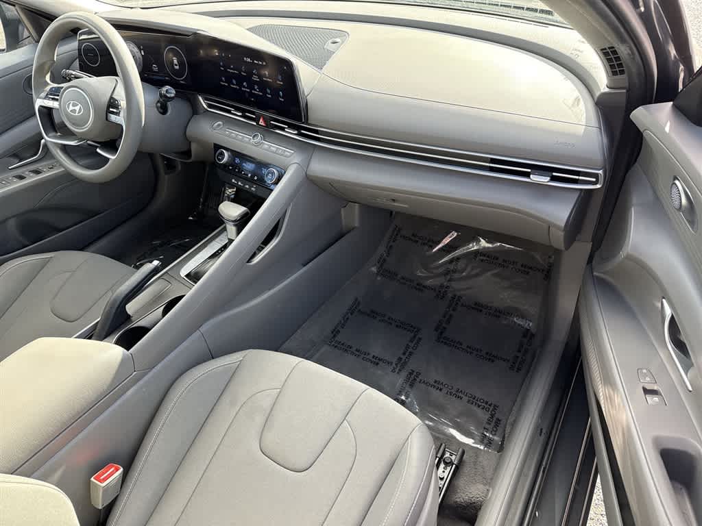 Thumbnail: 2024 Hyundai Elantra - 14