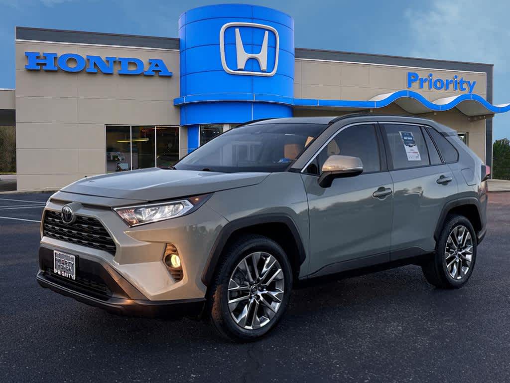 Thumbnail: 2019 Toyota RAV4 - 1