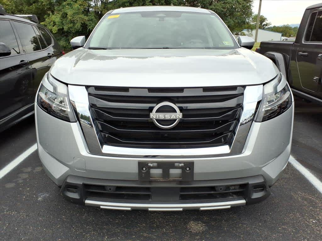 Thumbnail: 2023 Nissan Pathfinder - 12