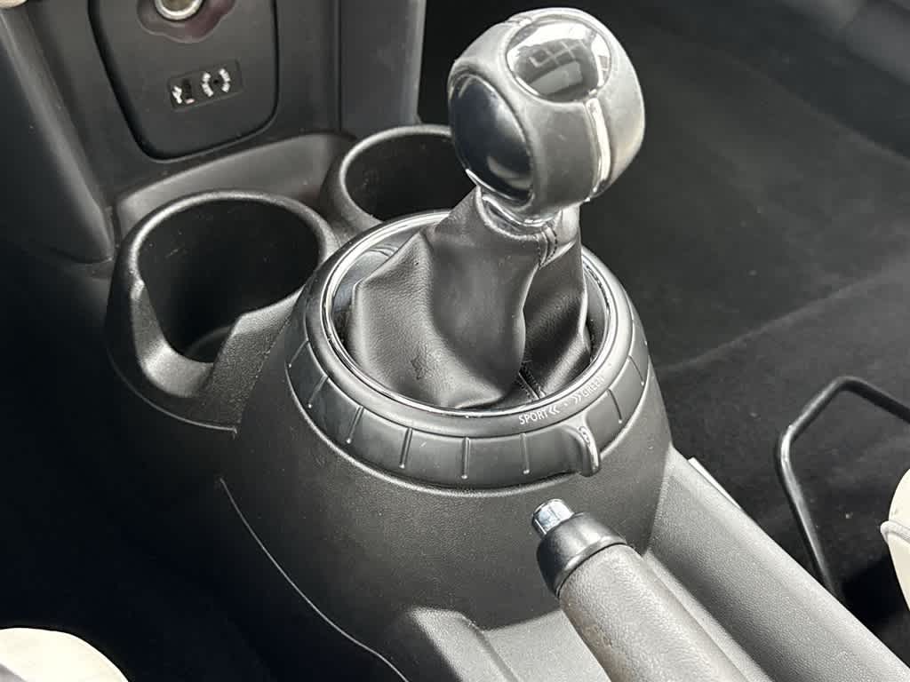 Thumbnail: 2014 MINI Cooper Hardtop - 23