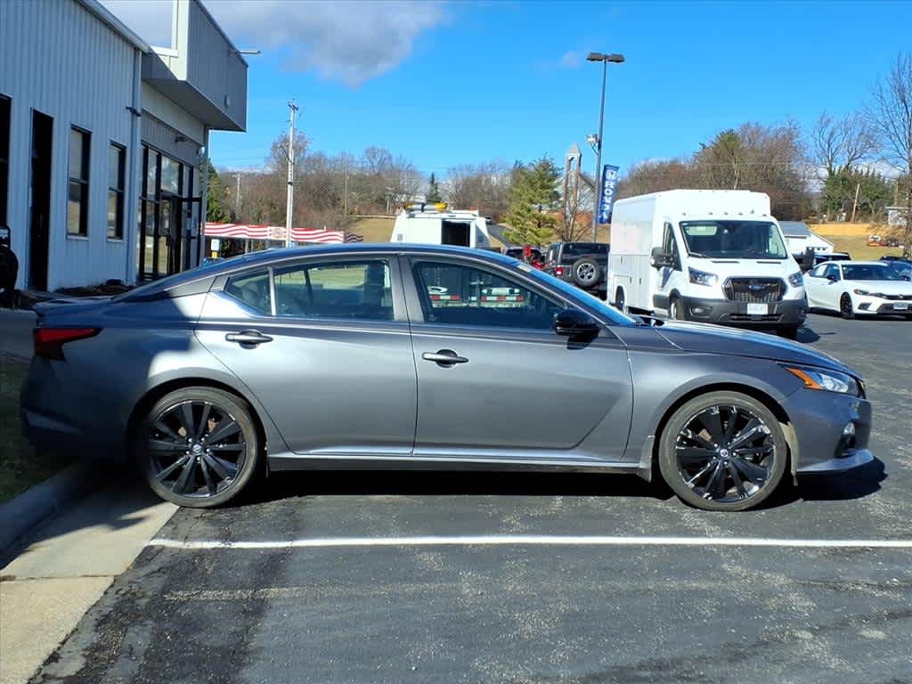 Thumbnail: 2022 Nissan Altima - 9