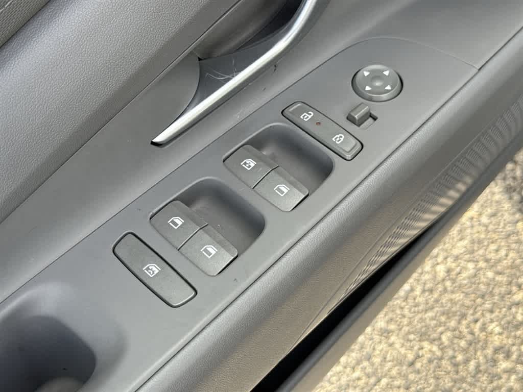 Thumbnail: 2024 Hyundai Elantra - 19