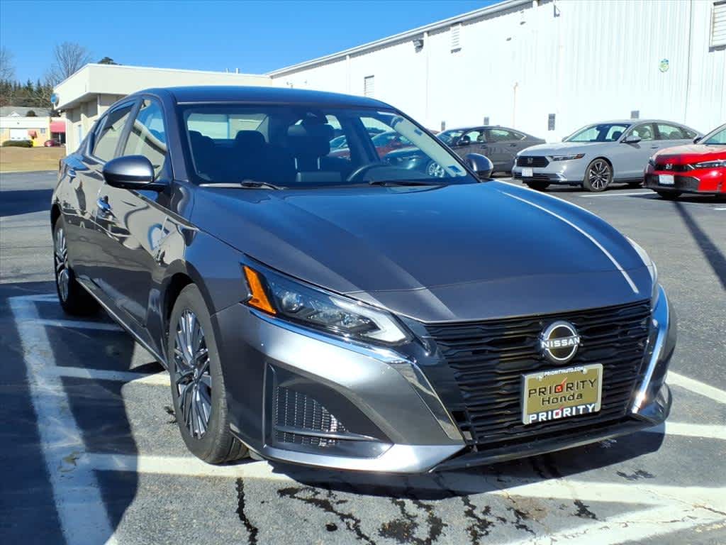 Thumbnail: 2023 Nissan Altima - 3