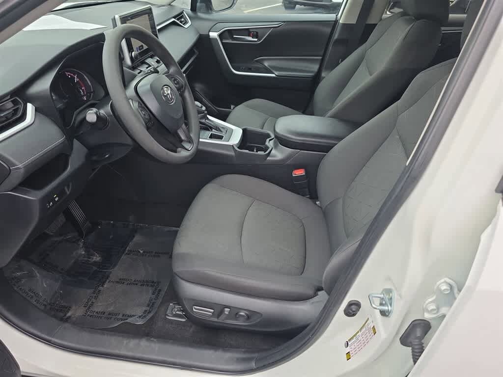 Thumbnail: 2024 Toyota RAV4 - 15