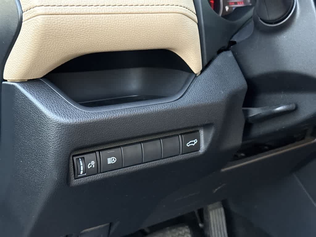 Thumbnail: 2019 Toyota RAV4 - 26