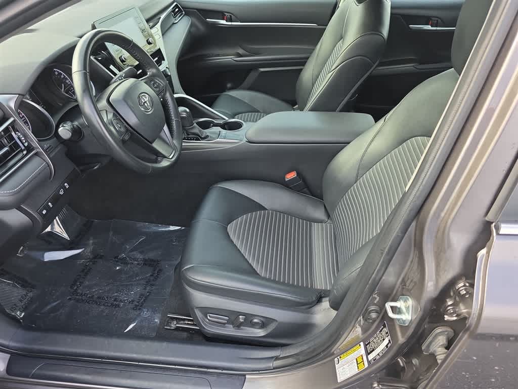 Thumbnail: 2023 Toyota Camry - 17