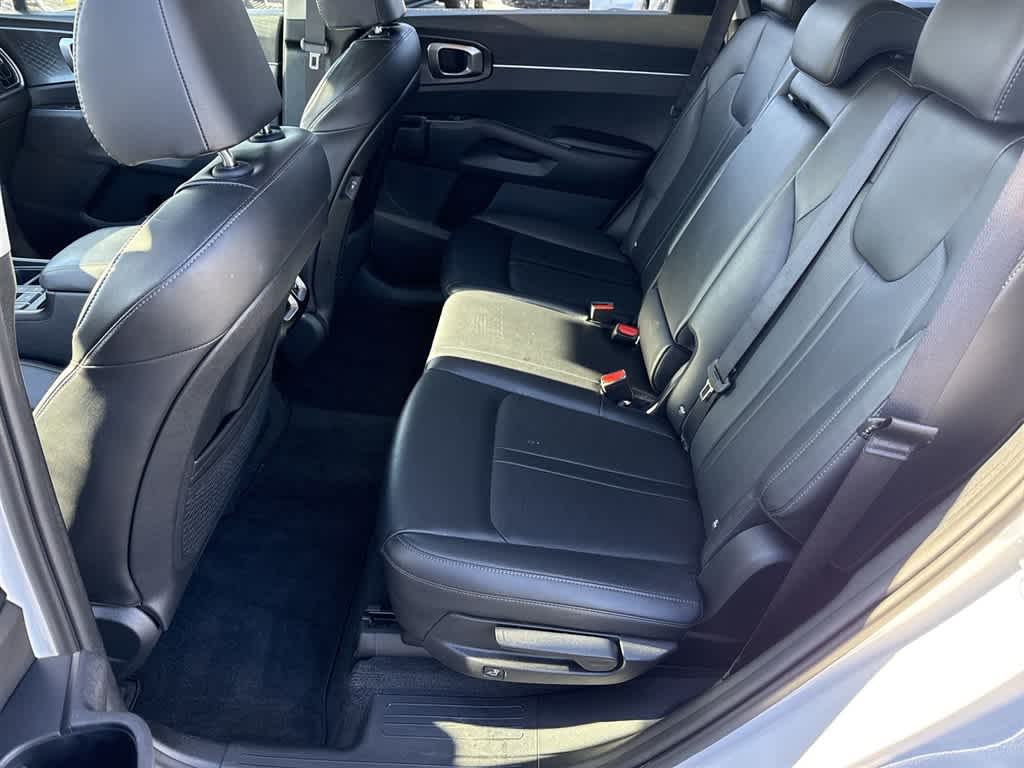 Thumbnail: 2024 Kia Sorento - 18