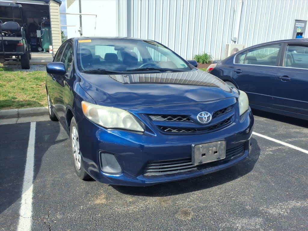 Thumbnail: 2013 Toyota Corolla - 10