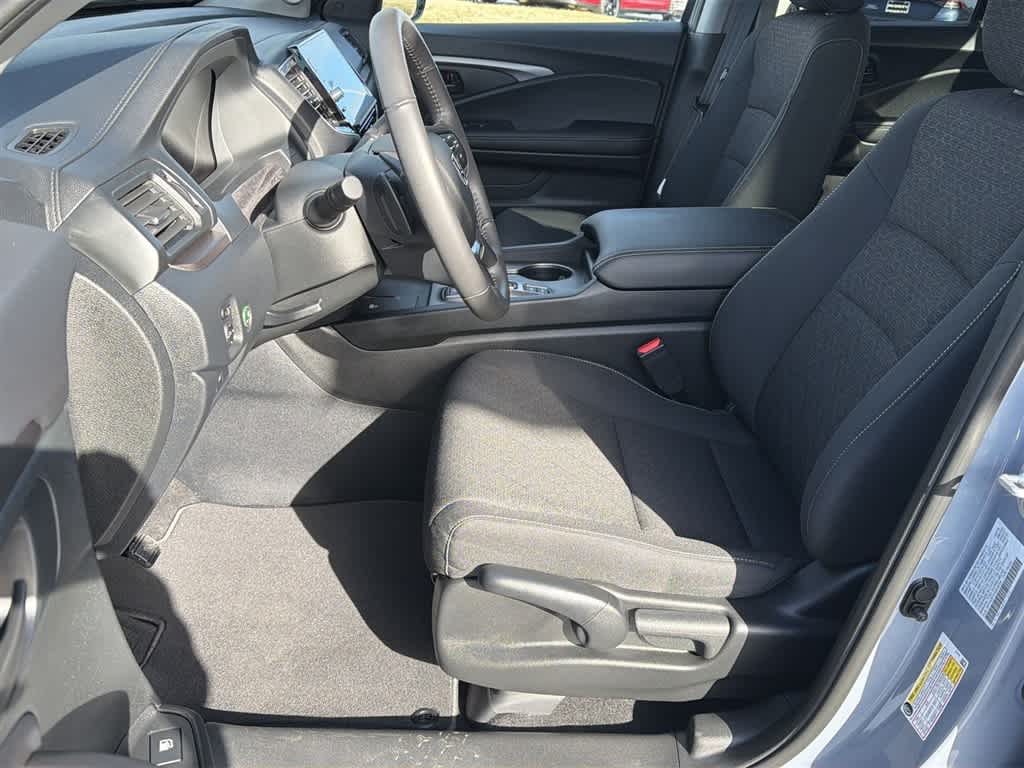 Thumbnail: 2025 Honda Ridgeline - 17