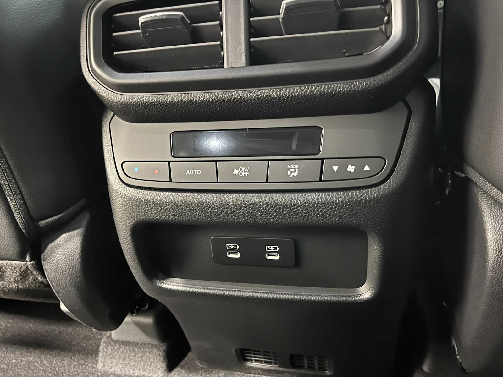 Thumbnail: 2026 Honda Pilot - 20