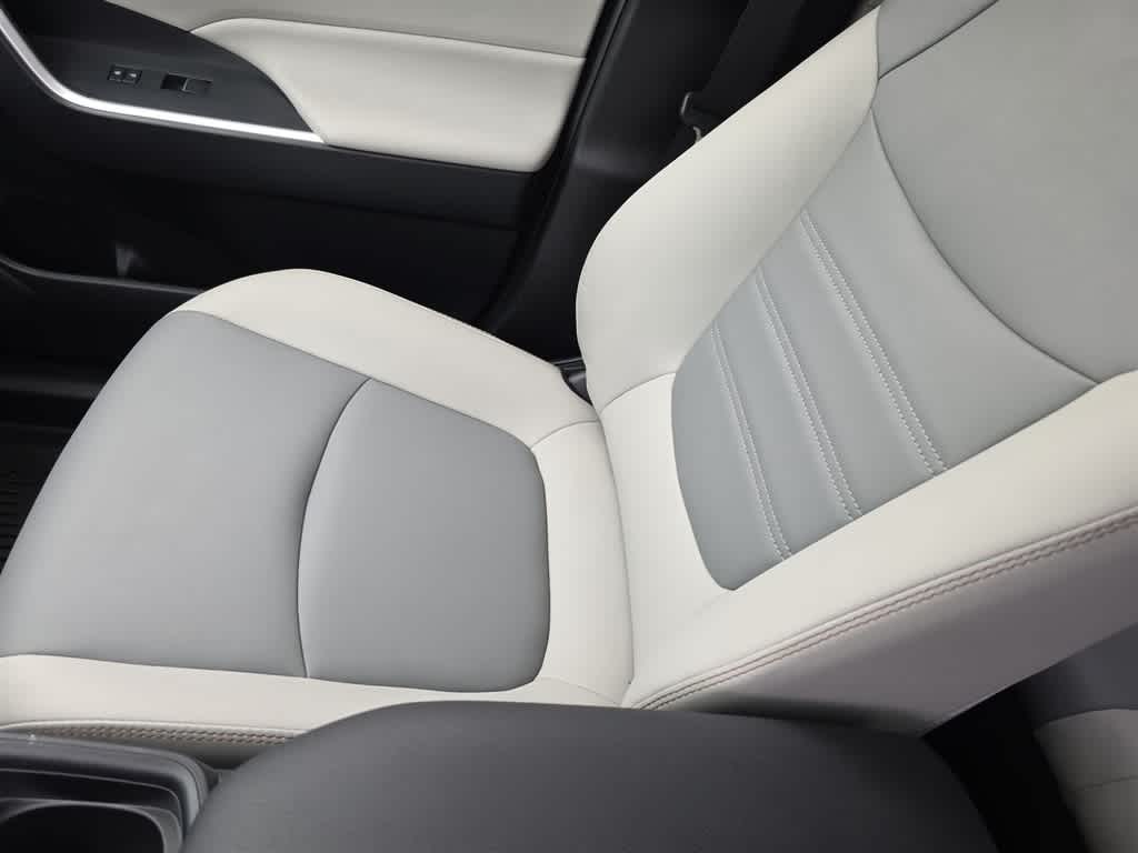 Thumbnail: 2021 Toyota RAV4 - 28