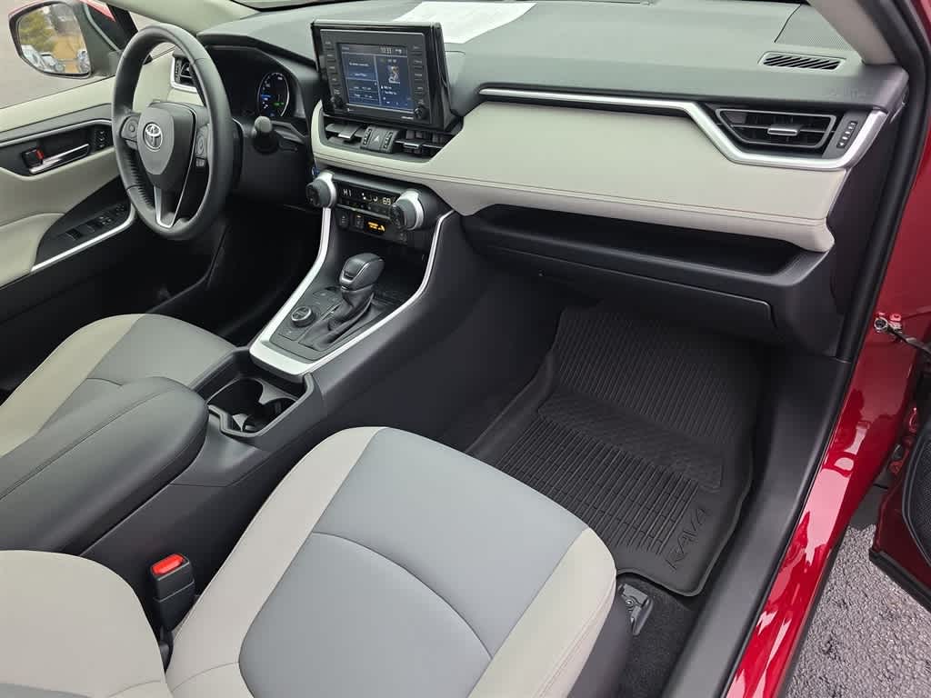 Thumbnail: 2021 Toyota RAV4 - 12