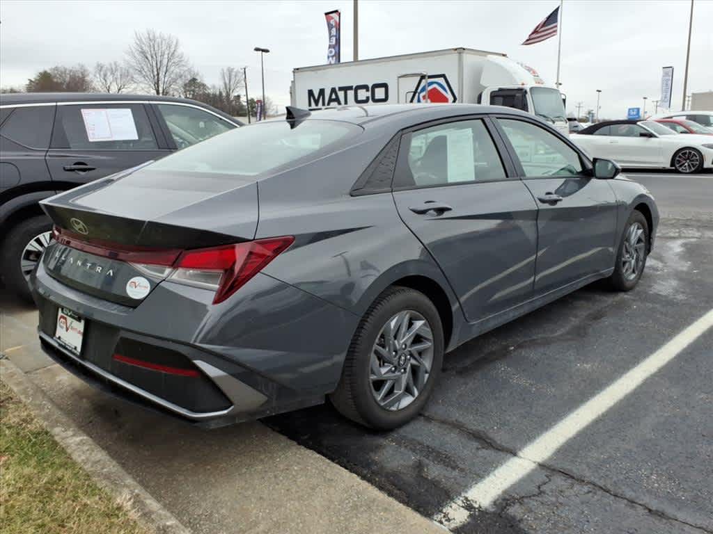 Thumbnail: 2024 Hyundai Elantra - 5