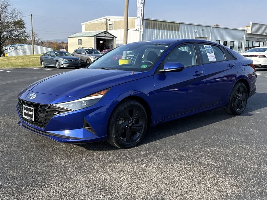 Thumbnail: 2023 Hyundai Elantra - 5