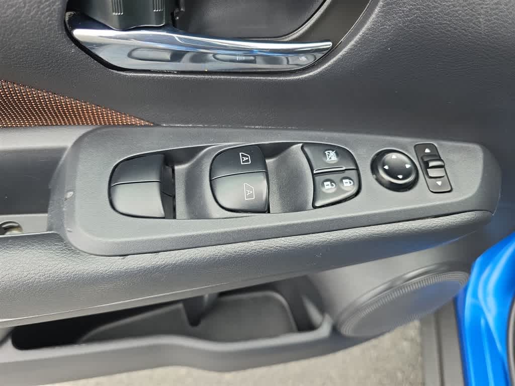 Thumbnail: 2024 Nissan Kicks - 18