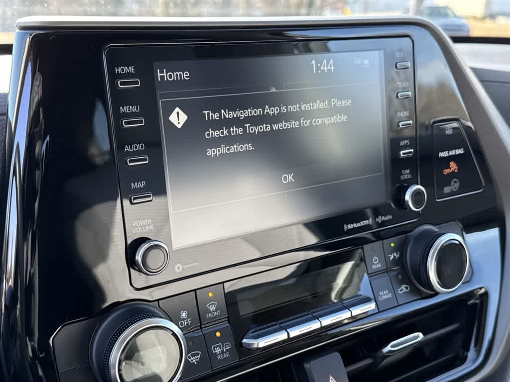 Thumbnail: 2022 Toyota Highlander - 21