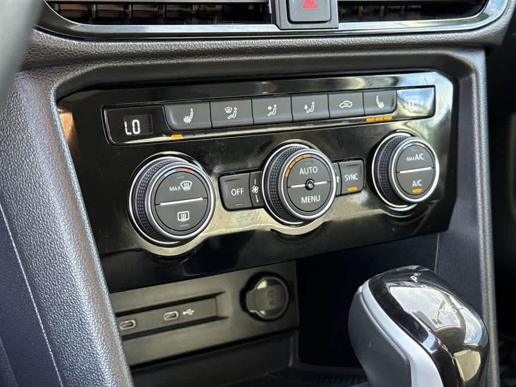 Thumbnail: 2024 Volkswagen Taos - 22