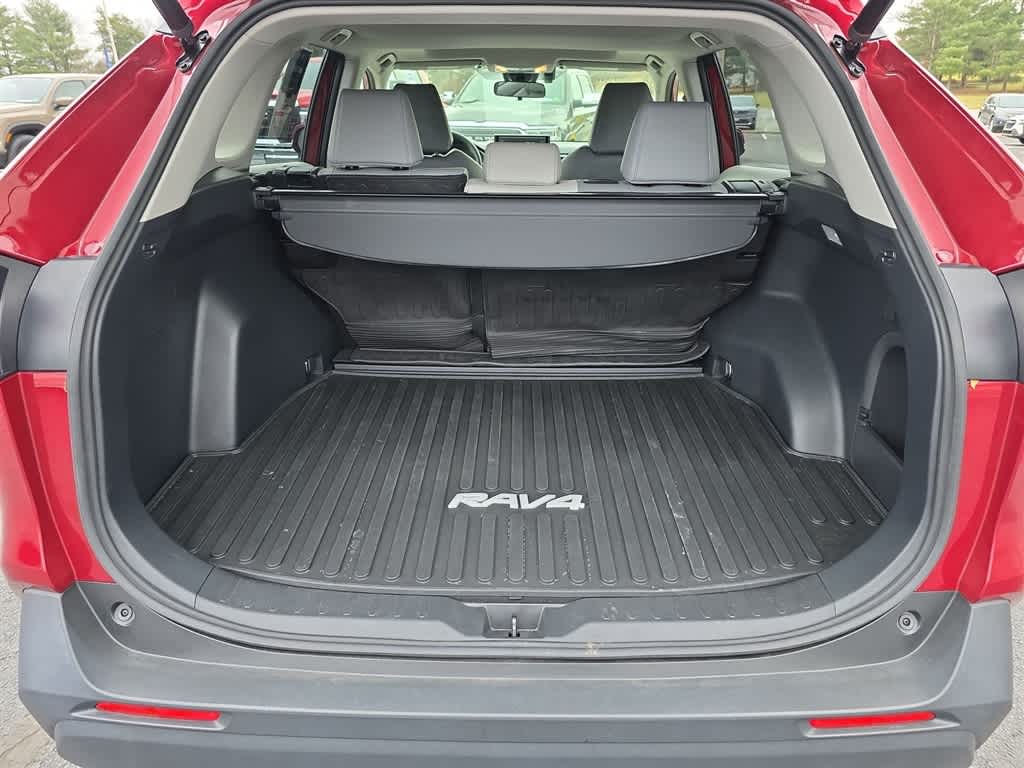 Thumbnail: 2021 Toyota RAV4 - 29