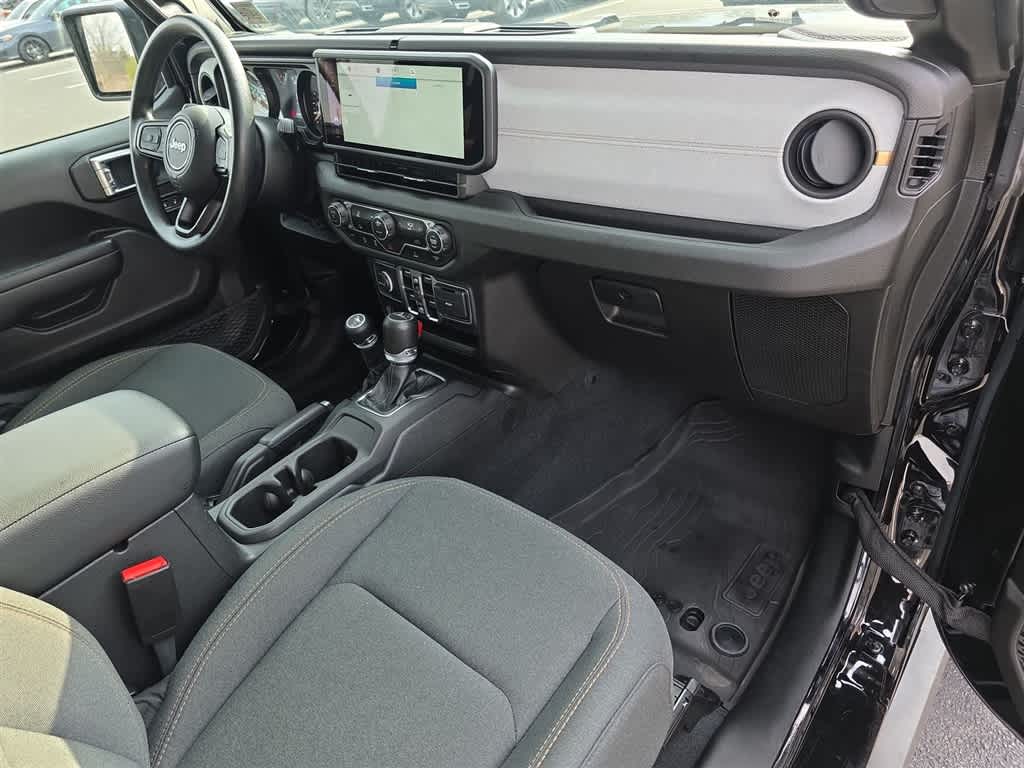 Thumbnail: 2024 Jeep Gladiator - 10